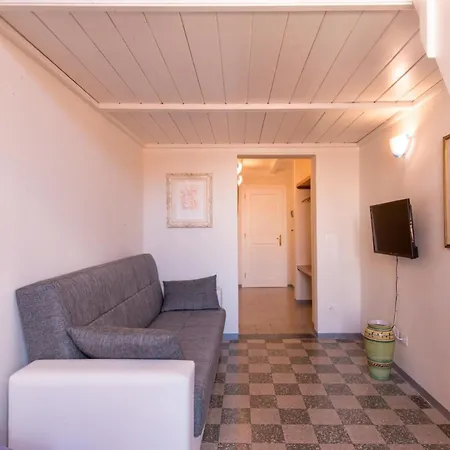 ゲストハウス Paravia フィレンツェ