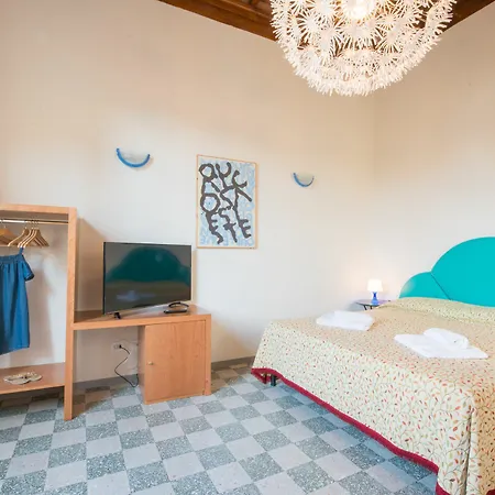 Paravia Pensión 3*